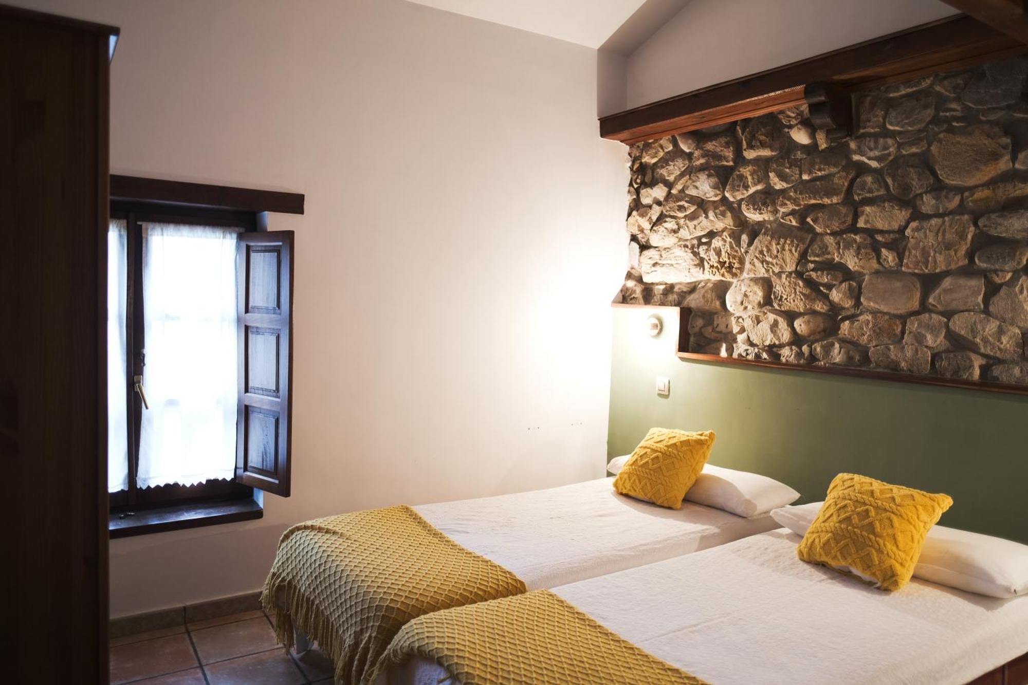 Posada La Estela De Barros Corrales De Buelna Kültér fotó