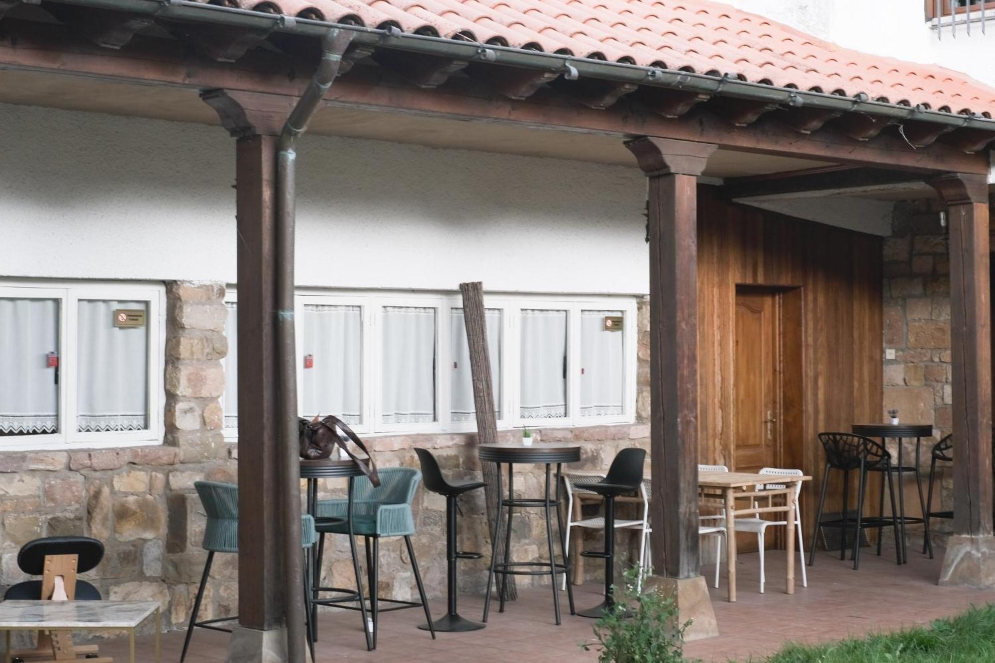 Posada La Estela De Barros Corrales De Buelna Kültér fotó