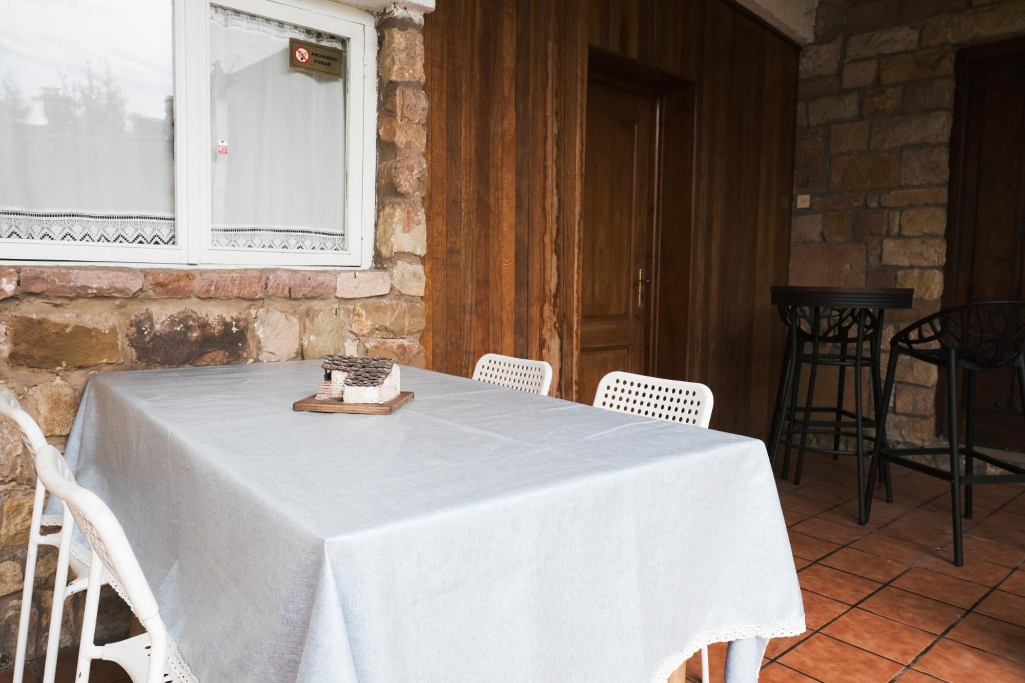 Posada La Estela De Barros Corrales De Buelna Kültér fotó